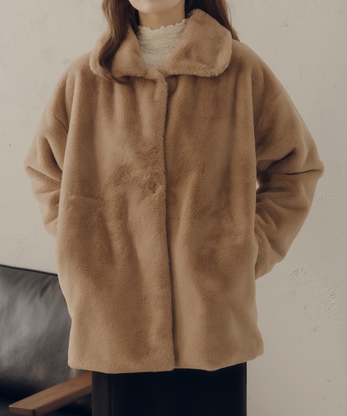 fupel（フぺル）の「2WAYスタンドカラーファーコート（ブルゾン・レディース・ブラウン/ベージュ・FREE）」の4枚目の写真