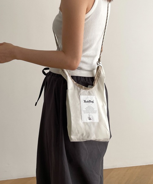 CANAL JEAN（キャナルジーン）の「RairBag PROJECT　ナイロンショルダーバッグ（ショルダーバッグ・レディース・ブラック/ブルー/ベージュ/ホワイト・ONE SIZE）」の19枚目の写真