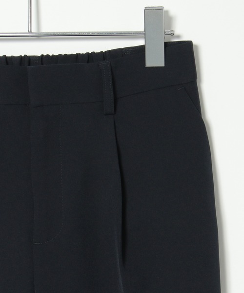 ikka(イッカ)の「【洗濯機で洗える/セットアップ対応】ウォッシャブルテーパードパンツ(その他パンツ・レディース・ブラック/ライトグレー/ネイビー・S/M/L/XL)」の8枚目の写真
