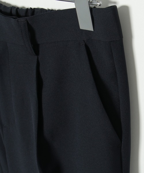 ikka(イッカ)の「【洗濯機で洗える/セットアップ対応】ウォッシャブルテーパードパンツ(その他パンツ・レディース・ブラック/ライトグレー/ネイビー・S/M/L/XL)」の9枚目の写真