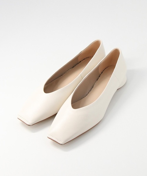 Gready Brilliant（グレディブリリアン）の「レザースクエアトゥフラットシューズ（バレエシューズ・レディース・キャメル/アイボリー・38/37/36）」の2枚目の写真