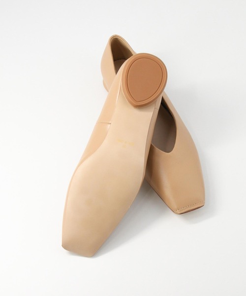 Gready Brilliant（グレディブリリアン）の「レザースクエアトゥフラットシューズ（バレエシューズ・レディース・キャメル/アイボリー・38/37/36）」の7枚目の写真