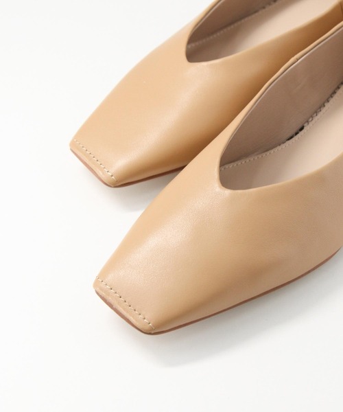 Gready Brilliant（グレディブリリアン）の「レザースクエアトゥフラットシューズ（バレエシューズ・レディース・キャメル/アイボリー・38/37/36）」の14枚目の写真