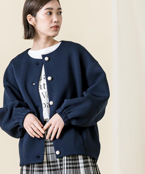 グレディブリリアン パール ダンボール クルーネック ジャケット 春物 Gready Brilliant（グレディブリリアン）の「パール釦ダンボール