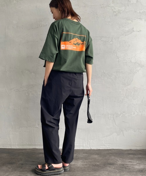 Columbia（コロンビア）の「【WEB限定】[Columbia/コロンビア] JAMES BROOK バックプリント ショートスリーブ ポケットTシャツ（Tシャツ/カットソー・レディース・ホワイト/ブラック/ダークグリーン/ネイビー・M/L/XL）」の5枚目の写真
