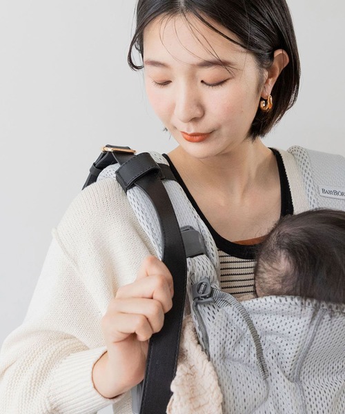 フェリシモMama（フェリシモママ）の「ｎｉｎａｒｕ×フェリシモＭａｍａ　抱っこひもと一緒に持てる　マザーズショルダーバッグ〈ブラック〉（マザーズバッグ・レディース・ブラック・ONE SIZE）」の8枚目の写真