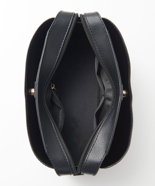 フェリシモMama（フェリシモママ）の「ｎｉｎａｒｕ×フェリシモＭａｍａ　抱っこひもと一緒に持てる　マザーズショルダーバッグ〈ブラック〉（マザーズバッグ・レディース・ブラック・ONE SIZE）」の13枚目の写真