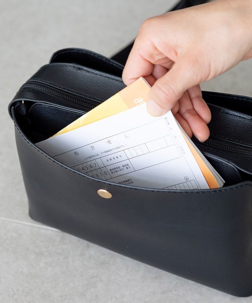 フェリシモMama（フェリシモママ）の「ｎｉｎａｒｕ×フェリシモＭａｍａ　抱っこひもと一緒に持てる　マザーズショルダーバッグ〈ブラック〉（マザーズバッグ・レディース・ブラック・ONE SIZE）」の11枚目の写真