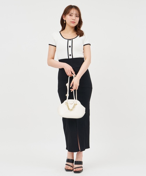 ROYAL PARTY(ロイヤルパーティー)の「配色ボタンパイピングカットトップス(Tシャツ/カットソー・レディース・ブラック/オフホワイト/パープル・FREE)」の16枚目の写真