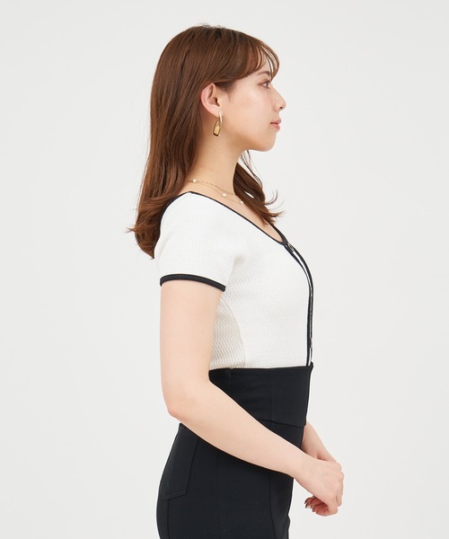ROYAL PARTY(ロイヤルパーティー)の「配色ボタンパイピングカットトップス(Tシャツ/カットソー・レディース・ブラック/オフホワイト/パープル・FREE)」の9枚目の写真
