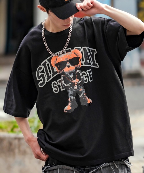 SIDEWAY STANCE（サイドウェイスタンス）の「【SIDEWAY STANCE】オリジナル グラフィック プリント 半袖Tシャツ（Tシャツ/カットソー・メンズ・ブラック系その他2/オリーブ/ホワイト系その他3/ホワイト系その他2/ホワイト/ブラック系その他3/ブラック/ブラック系その他4/ホワイト系その他/ピンク/イエロー/ホワイト系その他4/セージグリーン/パープル/ブラック系その他/パープル系その他/ブラック系その他5/ホワイト系その他5/ホワイト系その他6/ブラック系その他6/ブラック系その他7/ホワイト系その他7/パープル系その他3/ダークブルー/パープル系/パープル系その他2/ブルー系その他/グレー系その他/カーキ/グレー/ブラック系/カーキ系/グレー系/ホワイト系/パープル系1/ブラック系1/ホワイト系1・LARGE/X-LARGE/MEDIUM/SMALL）」の11枚目の写真