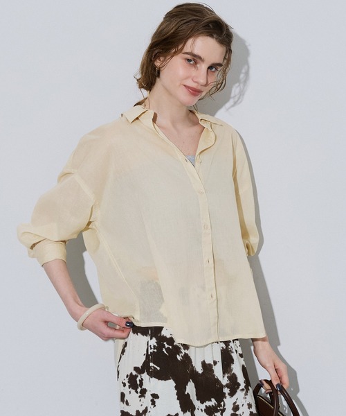 coca(coca)(コカ)の「\SNSで話題!!/大人気!!ガーゼシャツ(シャツ/ブラウス・レディース・ブラック/ライトブルー/ホワイト/ブラウン/ピンク/ライトグリーン/グレイッシュベージュ/マスタード/パープル/ネイビー/イエロー/ライトピンク/ライトベージュ/ダークベージュ/グリーン/ラベンダー/レッド/ライトグレー/チャコール/ダークブルー/ピンク系その他/ダークブラウン/カーキ/ベージュ/ブルー/アイボリー/ワイン・M/L/S/XL)」の2枚目の写真