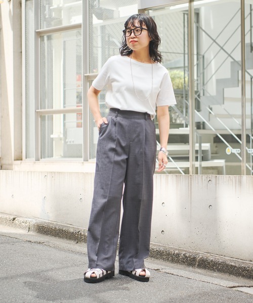 COLONY 2139（コロニートゥーワンスリーナイン）の「スマート半袖コンパクトTシャツ（Tシャツ/カットソー・レディース・ホワイト/ネイビー/ブラック/チャコールグレー・FREE）」の5枚目の写真