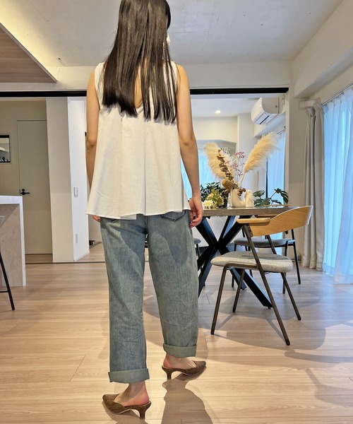 Jewelobe(ジュエローブ)の「Vネックタックフレアノースリーブチュニック(キャミソール・レディース・サックスブルー/ホワイト/ブラック/ベージュ・FREE)」の19枚目の写真
