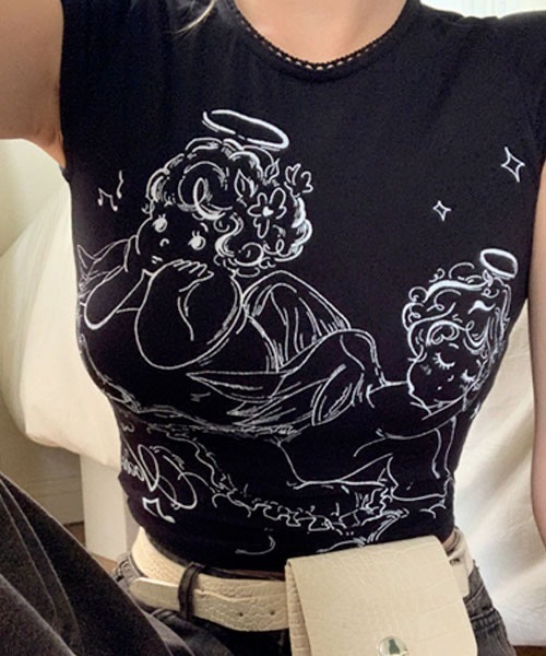 KICKSEWING(キックスウィング)の「KICKSEWING エンジェルデザインプリントクロップTシャツ(Tシャツ/カットソー・レディース・ブラック/ライトベージュ・FREE)」の8枚目の写真