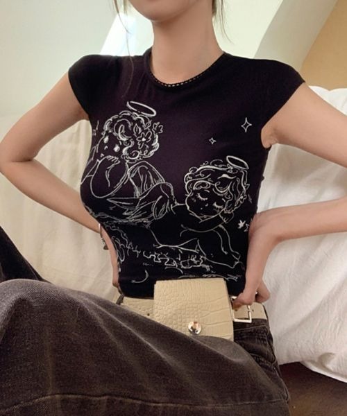 KICKSEWING(キックスウィング)の「KICKSEWING エンジェルデザインプリントクロップTシャツ(Tシャツ/カットソー・レディース・ブラック/ライトベージュ・FREE)」の15枚目の写真
