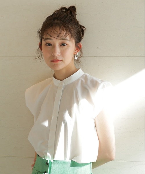 N.(N. Natural Beauty Basic)(エヌエヌナチュラルビューティーベーシック)の「◆バルーンノースリーブブラウス(シャツ/ブラウス・レディース・オフホワイト/ホワイト系その他/ネイビー/パープル系その他・MEDIUM)」の12枚目の写真