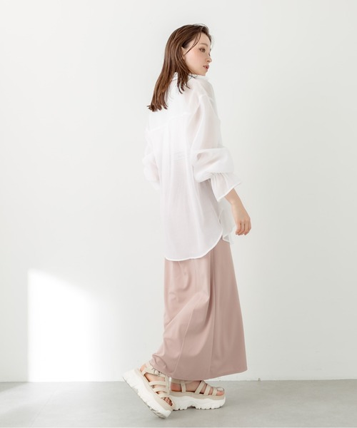 OLIVE des OLIVE（オリーブデオリーブ）の「ポケット刺繍キャンディ袖シャツ　1031040390（シャツ/ブラウス・レディース・ネイビー/ピンク/サックスブルー/オフホワイト・FREE）」の6枚目の写真