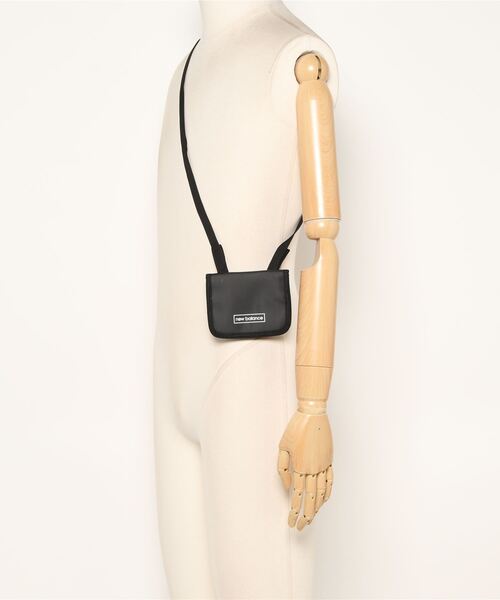 NEW BALANCE（ニューバランス）の「《New Balance》LAB35736（ボディバッグ/ウエストポーチ・メンズ・ブラック/ネイビー・フリー）」の6枚目の写真