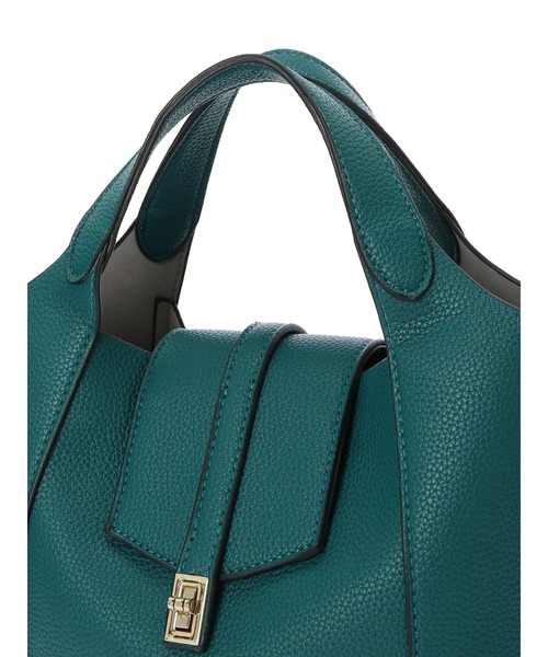 YECCA VECCA（イェッカヴェッカ）の「4wayミニバッグ（ハンドバッグ・レディース・ブラック/グリーン/レッド/キャメル・FREE）」の9枚目の写真