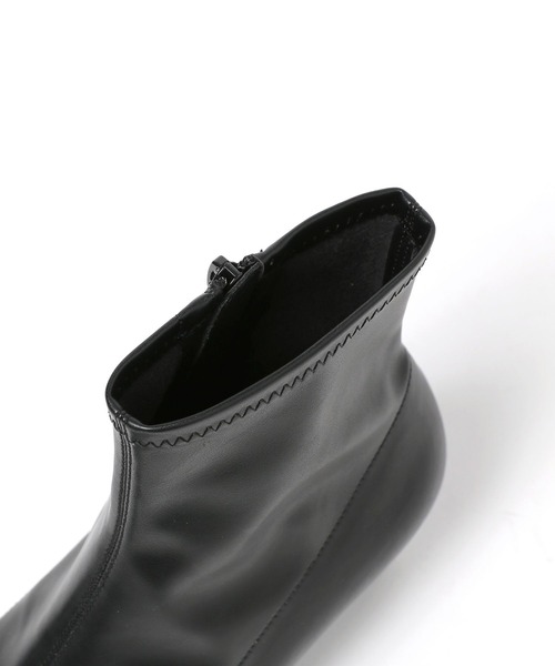 LOWRYS FARM（ローリーズファーム）の「ポインテッドヒールブーツ　969455（ブーツ・レディース・シルバー/ホワイト/ブラック・LARGE/MEDIUM）」の13枚目の写真