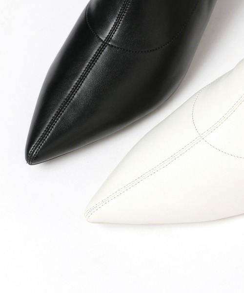 LOWRYS FARM（ローリーズファーム）の「ポインテッドヒールブーツ　969455（ブーツ・レディース・シルバー/ホワイト/ブラック・LARGE/MEDIUM）」の14枚目の写真