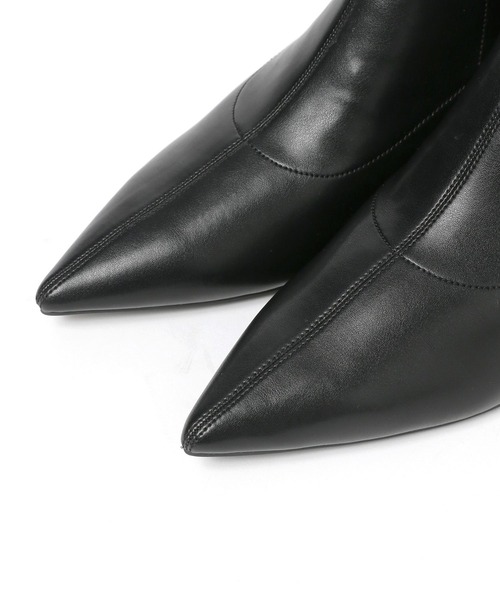 LOWRYS FARM（ローリーズファーム）の「ポインテッドヒールブーツ　969455（ブーツ・レディース・シルバー/ホワイト/ブラック・LARGE/MEDIUM）」の19枚目の写真