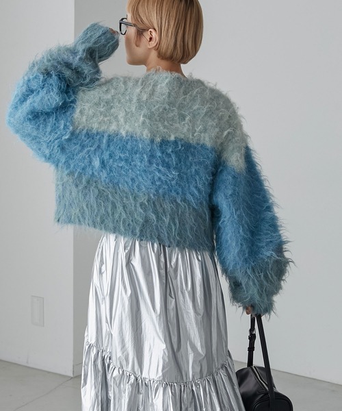 forksy.（フォルクシー）の「【forksy.】モンスターシャギーグラデーションクロップドプルオーバーニット（ニット/セーター・レディース・ブラック系/ピンク系/ブルー系・FREE）」の21枚目の写真