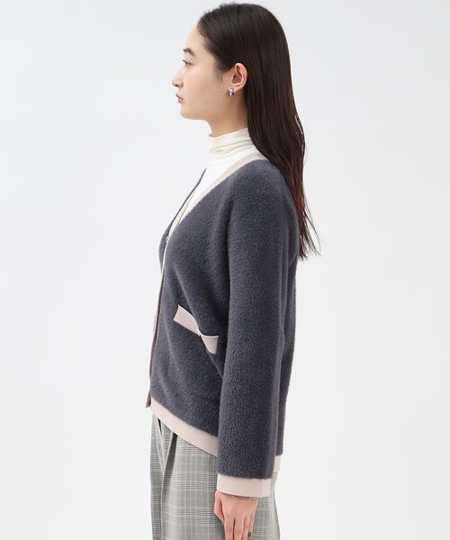 OPAQUE.CLIP（オペークドットクリップ）の「◆フェザーヤーン配色Vネックニットカーディガン【洗濯機洗い可】（カーディガン/ボレロ・レディース・チャコール/ベージュ系その他7・40/38）」の14枚目の写真