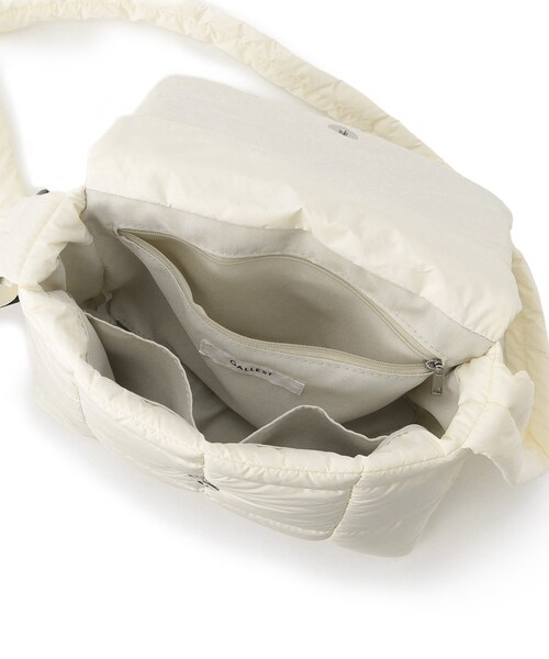 GALLEST（ギャレスト）の「スクエアキルトショルダー（ショルダーバッグ・レディース・ブルー/オフホワイト/ブラック・00）」の19枚目の写真