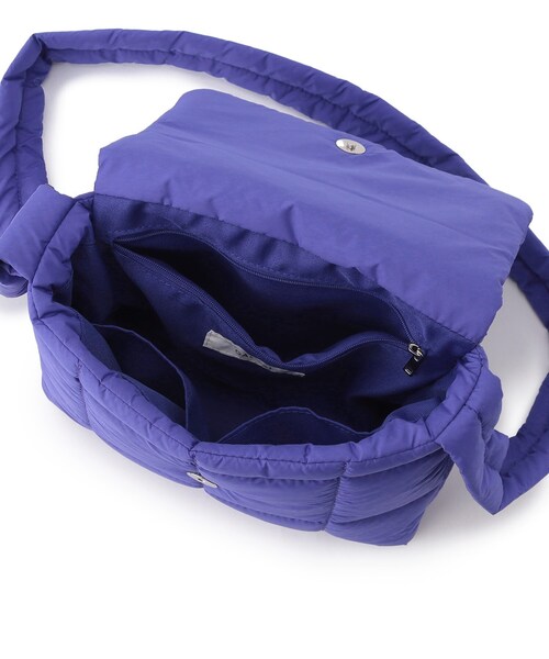 GALLEST（ギャレスト）の「スクエアキルトショルダー（ショルダーバッグ・レディース・ブルー/オフホワイト/ブラック・00）」の17枚目の写真