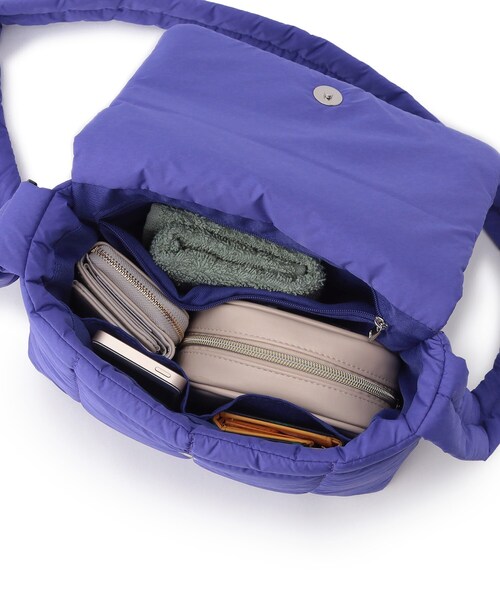 GALLEST（ギャレスト）の「スクエアキルトショルダー（ショルダーバッグ・レディース・ブルー/オフホワイト/ブラック・00）」の7枚目の写真