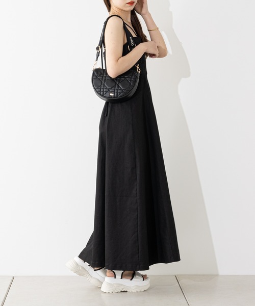 Chico（チコ）の「ロゴベルト付ラウンドキルティングバッグ（ショルダーバッグ・レディース・ブラック/アイボリー・FREE）」の6枚目の写真