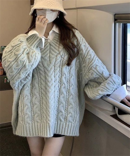 Dream garden(ドリームガーデン)の「ゆったりサイズVネックケーブルチュニックニットプルオーバー(ニット/セーター・レディース・ピンク/ミント/ベージュ/グレー/ブルー・FREE)」の4枚目の写真