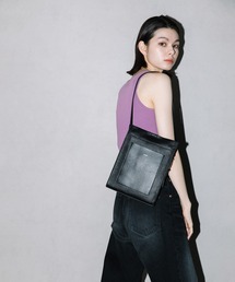 BEAURE ヴュレ カウレザー ポケット付き スクエア ショルダー