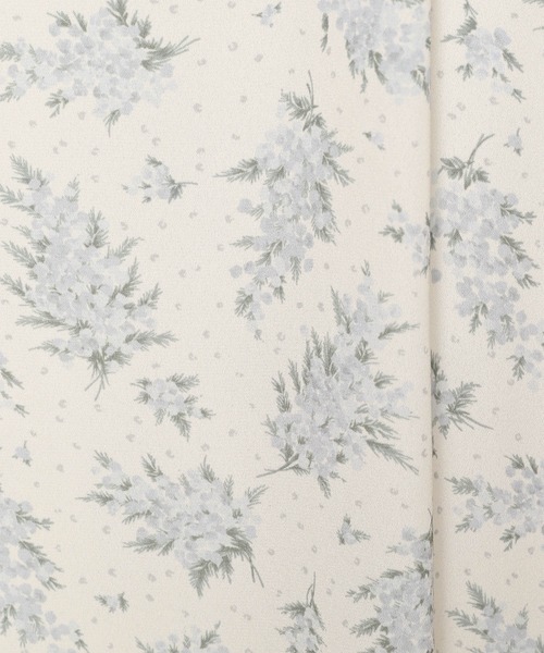 mysty woman(ミスティウーマン)の「ミモザ柄ブラウス 104211(シャツ/ブラウス・レディース・ブラック/イエロー/ブルー・FREE)」の15枚目の写真