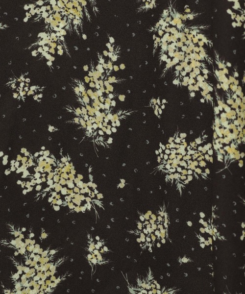 mysty woman(ミスティウーマン)の「ミモザ柄ブラウス 104211(シャツ/ブラウス・レディース・ブラック/イエロー/ブルー・FREE)」の18枚目の写真