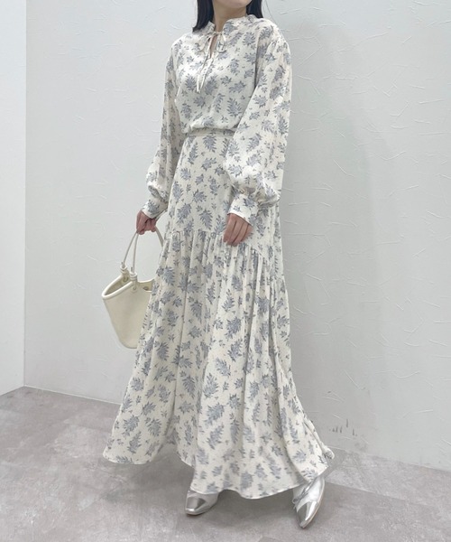 mysty woman(ミスティウーマン)の「ミモザ柄ブラウス 104211(シャツ/ブラウス・レディース・ブラック/イエロー/ブルー・FREE)」の21枚目の写真