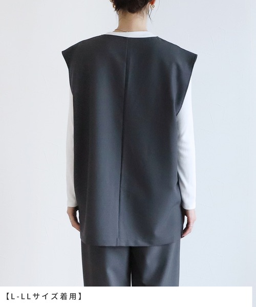 reca（レカ）の「Vネックプルオーバーベスト（スーツベスト・レディース・ブラック/グレー/サンドベージュ/グレイッシュベージュ・M/L）」の15枚目の写真