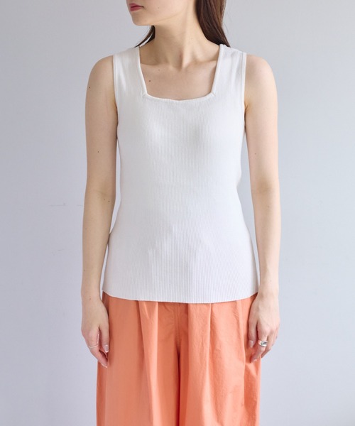 PUAL CE CIN（ピュアルセシン）の「【Du noir】リネンタッチスクエアネックタンクトップ（タンクトップ・レディース・ブラック/グレイッシュベージュ/オフホワイト・FREE）」の22枚目の写真