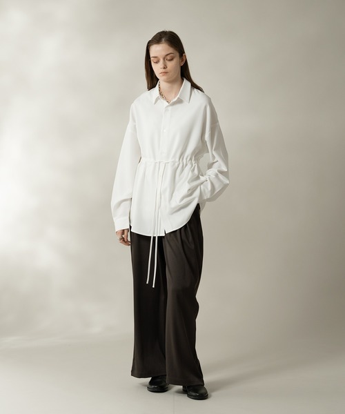 selle glant（セレグランテ）の「WAIST SHIRRING DRAWCORD SHIRT/ウエストシャーリングドローコードシャツ（シャツ/ブラウス・レディース・オフホワイト/ブルー・MEDIUM/LARGE）」の18枚目の写真