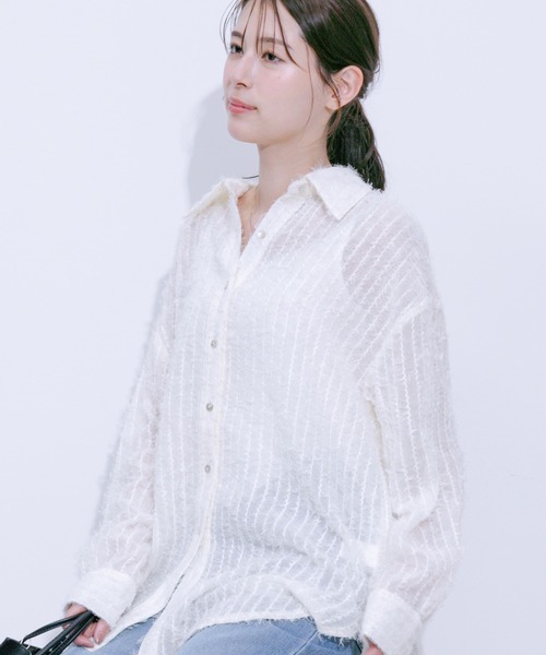 Jayro(ジャイロ)の「シアーフリンジベーシックシャツ(シャツ/ブラウス・レディース・ホワイト系その他/ベージュ/ブラック・M)」の2枚目の写真