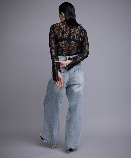 THINGS THAT MATTER(シングス ザット マター)の「KNEE CUTTING DENIM PANTS / ニーカッティングデニムパンツ(デニムパンツ・レディース・ブルー/ブラック・1/2)」の21枚目の写真