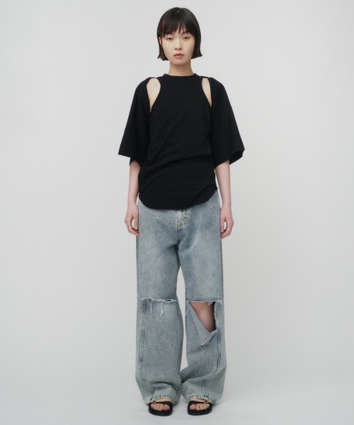 THINGS THAT MATTER（シングス ザット マター）の「KNEE CUTTING DENIM PANTS / ニーカッティングデニムパンツ（デニムパンツ・レディース・ブルー/ブラック・1/2）」の18枚目の写真