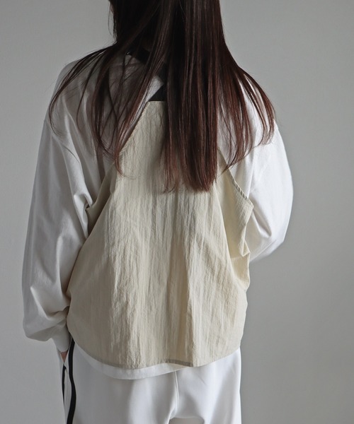 COURO（コウロ）の「HAL×COURO ナイロンフィッシングベスト（ベスト・レディース・アイボリー/ブラック/オリーブ/ブルー/ネイビー/チャコール・FREE）」の9枚目の写真