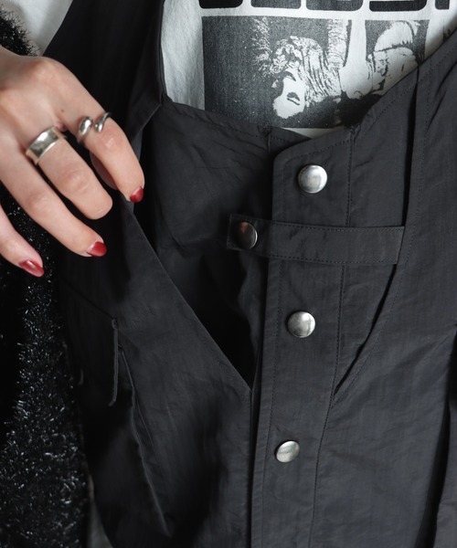 COURO（コウロ）の「HAL×COURO ナイロンフィッシングベスト（ベスト・レディース・アイボリー/ブラック/オリーブ/ブルー/ネイビー/チャコール・FREE）」の14枚目の写真