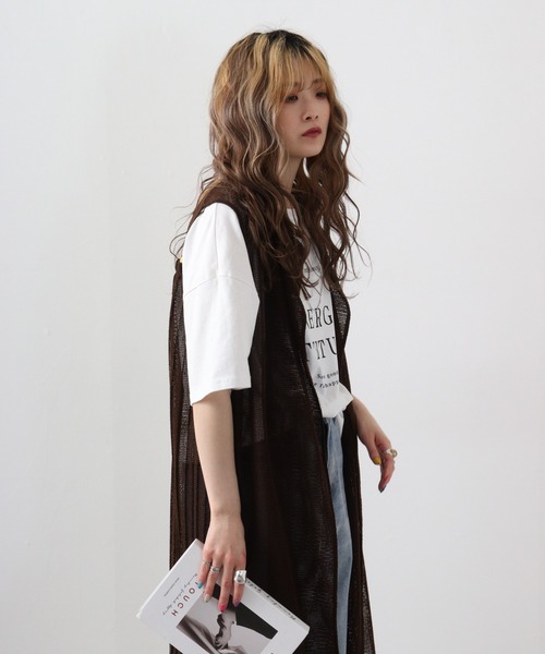EGLANTINE(エグランティーヌ)の「EGLANTINE メッシュ素材ジレ(ベスト・レディース・カーキ/ブラック・40)」の4枚目の写真