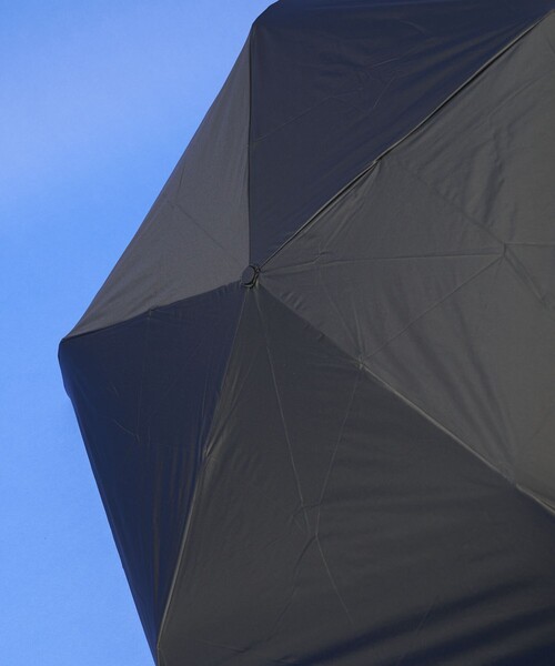 Wpc.（ダブリュピーシー）の「Wpc./ダブリュピーシー IZA Type LIGHT＆SLIM / 晴雨兼用 折りたたみ傘（折りたたみ傘・メンズ・ブラック/ナチュラル/グレー・ONE SIZE）」の20枚目の写真