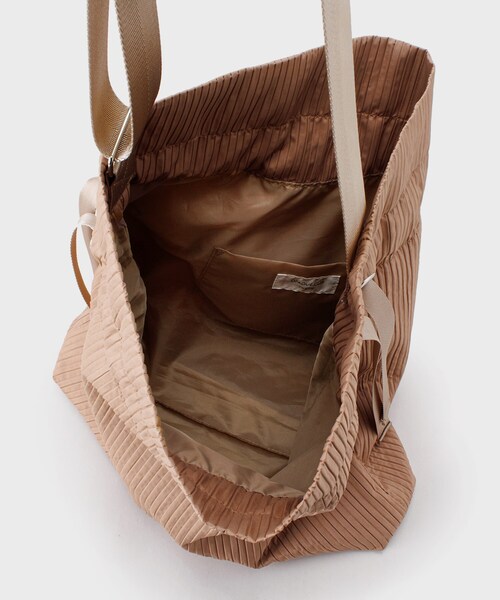 OPAQUE.CLIP(オペークドットクリップ)の「◆【2WAY/A4サイズ対応】サイドリボンドロストショルダーバッグ(ショルダーバッグ・レディース・グレー/ブラック/アイボリー/ベージュ系その他2・00)」の11枚目の写真