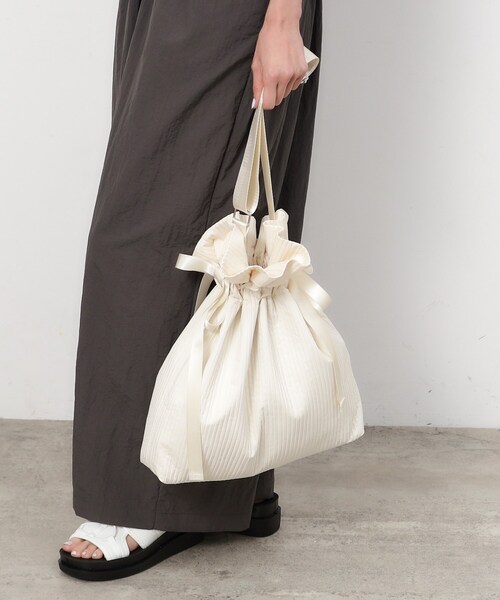 OPAQUE.CLIP(オペークドットクリップ)の「◆【2WAY/A4サイズ対応】サイドリボンドロストショルダーバッグ(ショルダーバッグ・レディース・グレー/ブラック/アイボリー/ベージュ系その他2・00)」の20枚目の写真